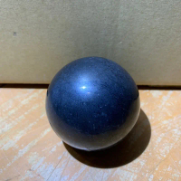 Bi Cầu đá Shungite tự nhiên - size 5-6cm - Bi cầu phong thuỷ tặng kèm đế gỗ (1 bi)
