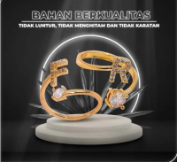 Perhiasan Cincin Inisial Huruf GRATIS Box Cincin Acrylic Premium Batu Emas