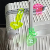 【Baby 童衣】任選 螢光愛心吊牌 行李旅行箱登機牌 行李箱掛牌 托運吊牌 行李辨識牌 11792(共４色)