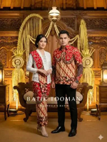 PRADIPTA RED Couple Sarimbit Rok & Kemeja Batik Warna Merah Cabe Bahan Katun Halus Rok Batik L
