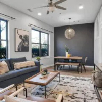 住宿 STYLISH 2 Bedroom 3 Bed Near Restaurants and Vandy 納許維爾