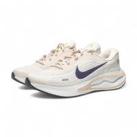 NIKE 慢跑鞋 W JOURNEY RUN 米白 奶茶 緩震 運動鞋 女 FJ7765-106