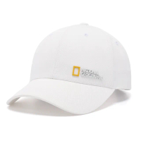 【國家地理服飾官方旗艦】經典金屬 LOGO 棒球帽 - 白色(日常穿搭/棒球帽)