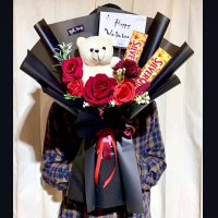 Buket bunga mawar,coklat,boneka