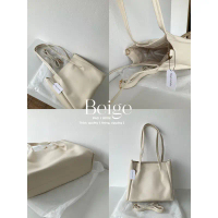 พร้อมส่ง  Alice bag ꒰เบจ/ดำ꒱ กระเป๋าหนังรุ่นมีซิป ซับใน ไม่บาง