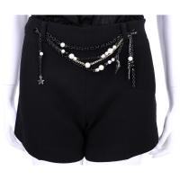 MOSCHINO 黑色珠鍊綴飾設計短褲