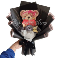 Buket Coklat Bear Silverqueen / Buket Coklat Beruang Warna Hitam dengan Bunga dan Kupu-kupu - Snack,