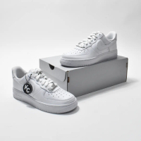 Air Force 1 '07 White Women's - BNIB