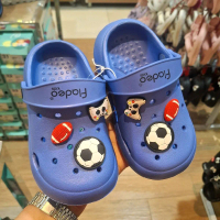 Fladeo Sandal Anak Phylon Fladeo Karakter Biru dengan Aksesori Sepak Bola dan Game Controller