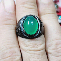 BATU GREEN KALCEDONI RING TITANIUM Cincin Titanium dengan Batu Kalcedoni Hijau Natural untuk Pria da