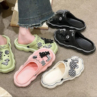 Dép nữ cao cấp êm chân, nhẹ, bền đẹp, thiết kế thời trang phong cách trẻ trung tặng kèm charm cute s