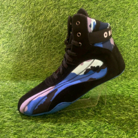 SEPATU ONEMORE DI RANCANG KHUSUSTraining & Gym Shoes