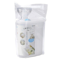 asdfkitty*日本製 INOMATA 米桶2KG裝-附漏斗式量米杯蓋-可直接放冰箱