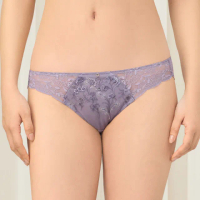 【Triumph 黛安芬】聚光璀璨系列 低腰三角內褲 M-EL(灰紫)