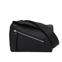 【LOEWE 羅威】Puzzle 經典小牛皮迷你腰包(黑色)
