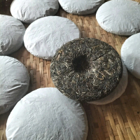 một  bánh trà pns 357gr