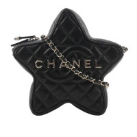 【CHANEL 香奈兒】24C 金色標誌菱格紋小羊皮星星包(黑色)