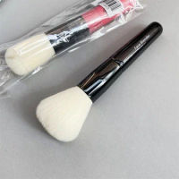 Mini Face Blender Makeup Brush Pink/Black Travel Sized Powder Blush Hihglighter Cosmetics Brush Beauty Tools