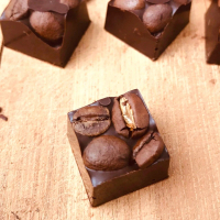 【多儂莊園工坊】85% 4包裝 100入 咖啡巧克力 微苦巧克力(微苦 咖啡 黑巧克力 Darkolake)_母親節禮物(交換
