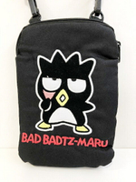【震撼精品百貨】Bad Badtz-maru 酷企鵝 斜背隨身收納包(可放手機) 震撼日式精品百貨