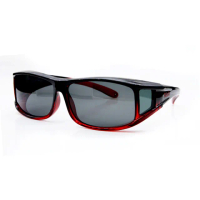 【MOLA 摩拉】包覆式偏光太陽眼鏡套鏡墨鏡 近視 男女 紅黑 UV400 寶麗來 防紫外線(3620Drg)