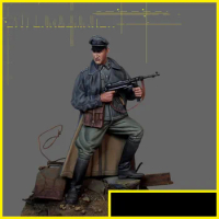 1/35 Scale Resin Figure Building Kit Unpainted Figure 1 Figure