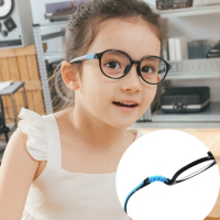 【ALEGANT】無螺絲兒童濾藍光眼鏡UV400輕量矽膠彈性圓框/光學框/星際宙黑8-11歲(附可拆裝防滑眼鏡繩)