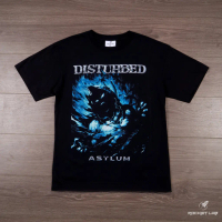 Rocket LAB เสื้อยืดสีดำ Disturbed ดีไซน์ Unisex ผ้าคอตตอนพรีเมี่ยม USAแท้ 100% สกรีน DTG คุณภาพสูง ไ