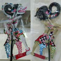WAYANG KULIT BIMA &HANOMAN KECIL