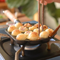12 Holes Cast Iron Takoyaki Pan Takoyaki Maker Chibi Maruko Machine Baking Forms Mold Pan Octopus Baking Tool Grill Pan Takoyaki