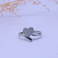 PERHIASAN WANITA CINCIN TITANIUM MOTIF LOVE PERMATA SILVER CANTIK TERBARU