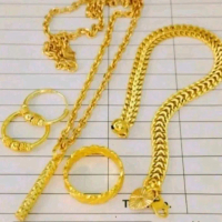 SATU SET PERHIASAN WANITA TITANIUM KALUNG GELANG CINCIN ANTING LIONTIN
