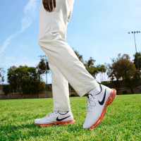 【NIKE GOLF】男款 Nike Air Zoom Victory Tour 3 寬楦頭高爾夫鞋(白色/橘色)
