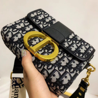 Dior戴蒙包 附揹帶禮盒🎁