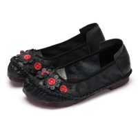 【Vecchio】真皮頭層牛皮手工縫線花朵裝飾低跟舒適單鞋(黑)