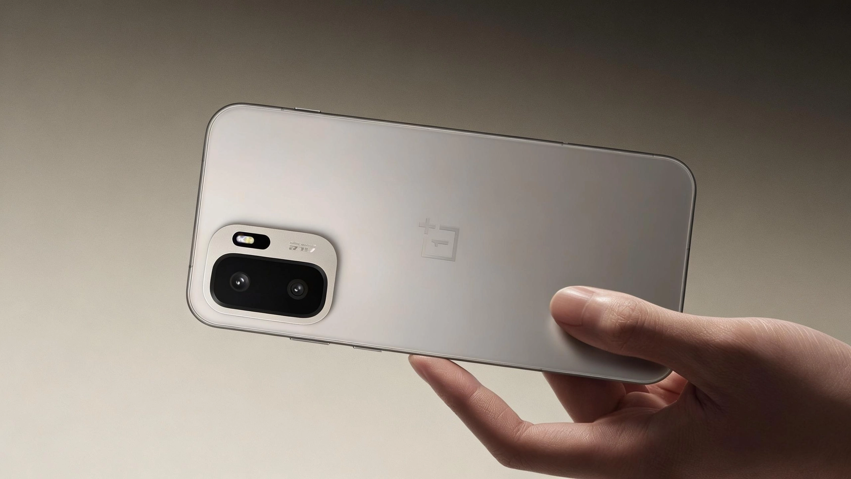 OnePlus Ace 6 Ultra が登場： MediaTek Dimensity 9500、165Hz