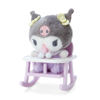 【SANRIO 三麗鷗】寶寶系列 造型玩偶附鍊&amp;嬰兒搖椅 酷洛米