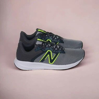 Sepatu Lari Pria NWBC 413 V2 Mens Running Shoes Grey M413GW2 42.5