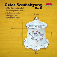 Gelas Sembahyang Keramik Teratai Putih / Gelas Keramik Motif Teratai Timbul Warna Putih Emas Ukuran 