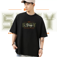 [COD] เสื้อยืดผ้าสำลี 180g สีดำลาย Stay Strong สไตล์สตรีทแฟชั่น 2026 สำหรับชายหญิง ไซส์ S-3XL เนื้อผ