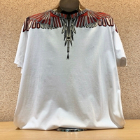 (Little bee小蜜蜂精品)MARCELO BURLON MB 白底浮雕翅膀(零碼庫存)(M)