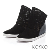 KOKKO台灣手工-  麂皮沖孔個性內增高運動短靴 - 黑
