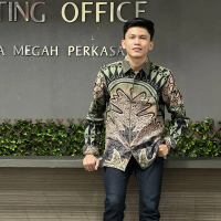 Batik bahan dobby semi sutra - momok hijau