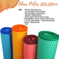 TIKAR SPON. Karpet gulung bahan spon 120 x 200 cm
