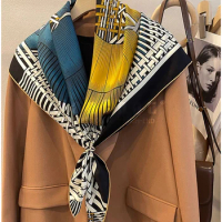 Horse Head Soft Silk Scarf Luxury Designer Mulberry Shawls Hand-Rolled Edges Bandanas Head Hair Bag Accessories Neck Decoration