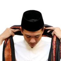 Songkok hitam motif AC al husain peci hitam polos dengan AC terbuat dari bludru Eagle Gold berkualit
