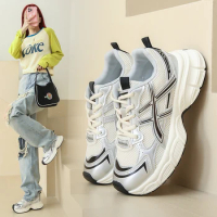 Women Jeans Shoes Breathable Sport Sneaker Girl Luxury Designer New Shoes Flats Lace Up Balance 574 Shoes Light Comfortable