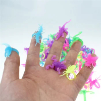 HOT SALE 10PCS Novelty Fluorescent Luminous Effect Mini Plastic Centipede Snake Gecko Insect Ring Toy Model Pack Toy Funny Gift