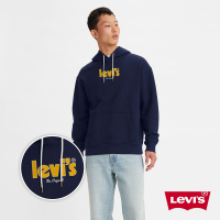 Levis 男款 寬鬆版重磅口袋帽T / 精工刺繡徽章海報體Logo / 400GSM厚棉 海軍藍