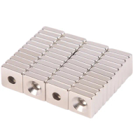 【MagnetPro】20x20x10mm 方形帶孔釹鐵硼超強力磁鐵-10入裝